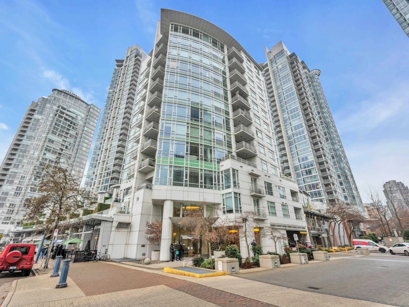 302 - 1111 Marinaside Crescent, Vancouver BC V6Z 2Y3