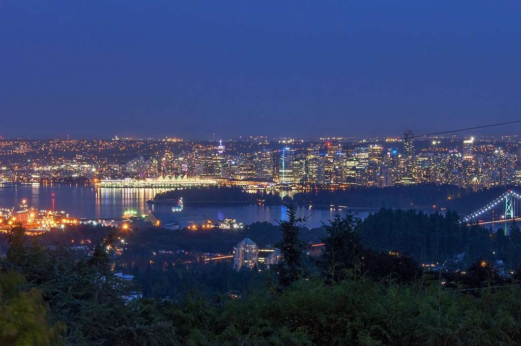 1092 Groveland Road, West Vancouver, BC, V7S 1Z4