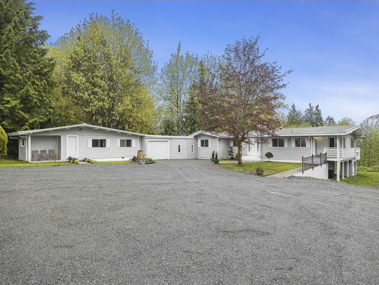 25948 98 Avenue, Maple Ridge, BC, V2W 1K6