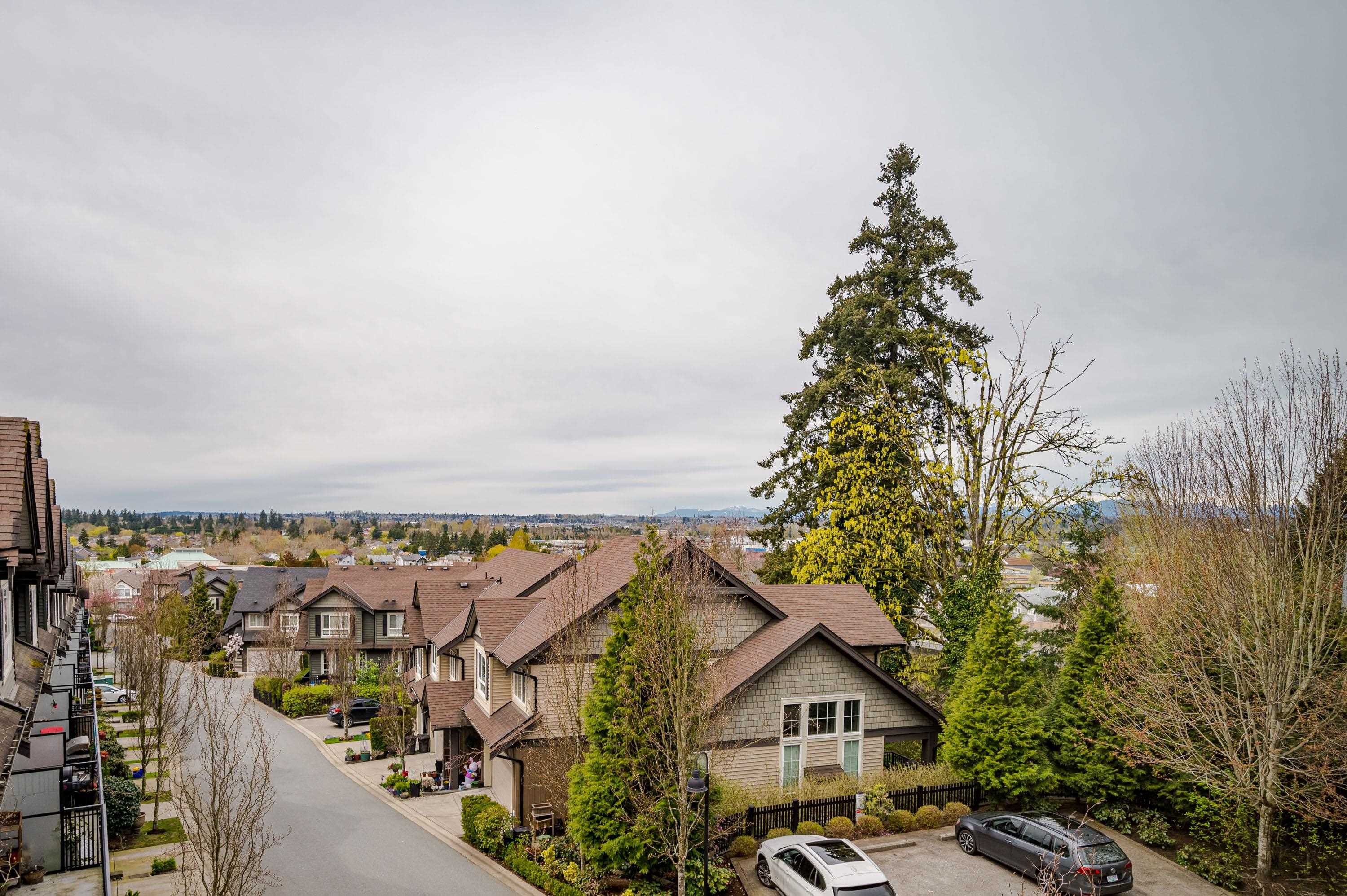 21-21867 50 Avenue, Langley, BC, V3A 3T2