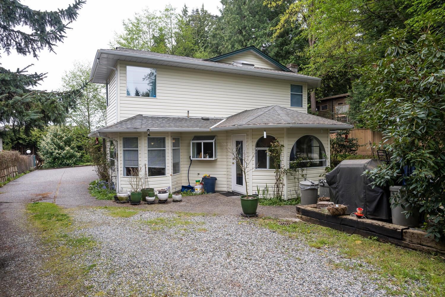 636 52 Street, Delta, BC, V4M 2Y7