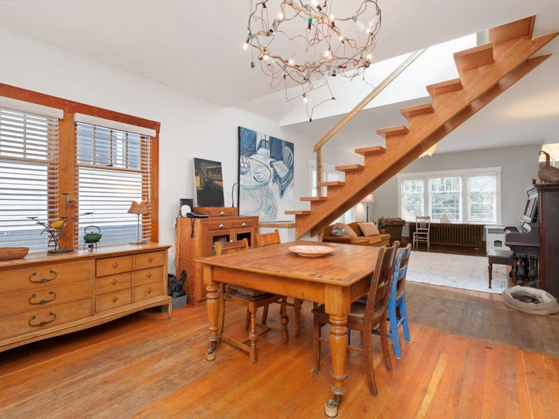 2516 Mcgill Street, Vancouver BC V5K 1H1