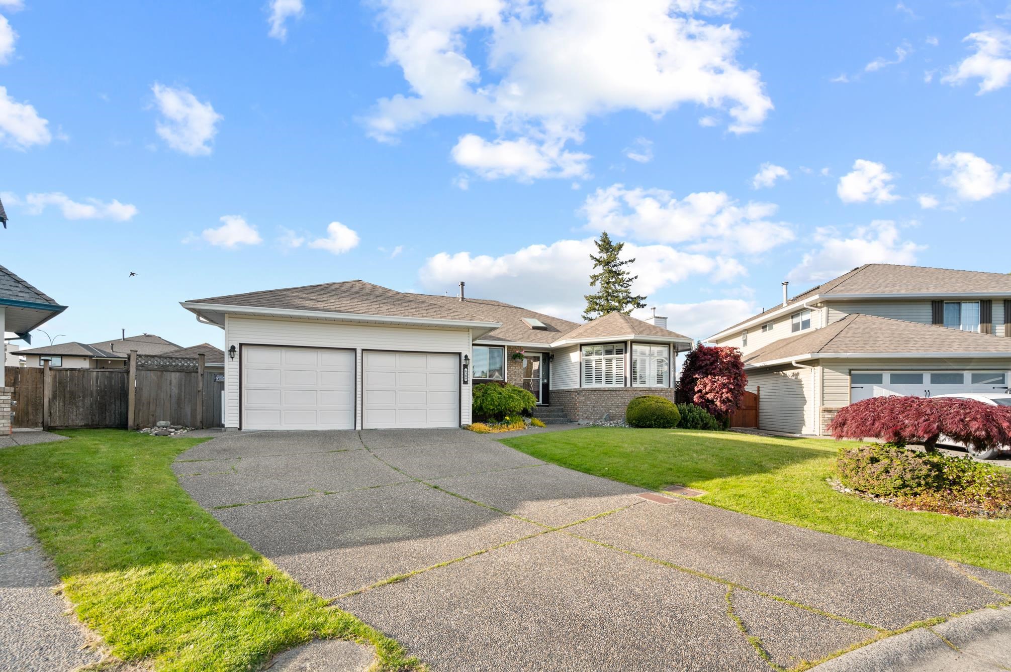 6389 187a Street, Surrey, BC, V3S 7W2