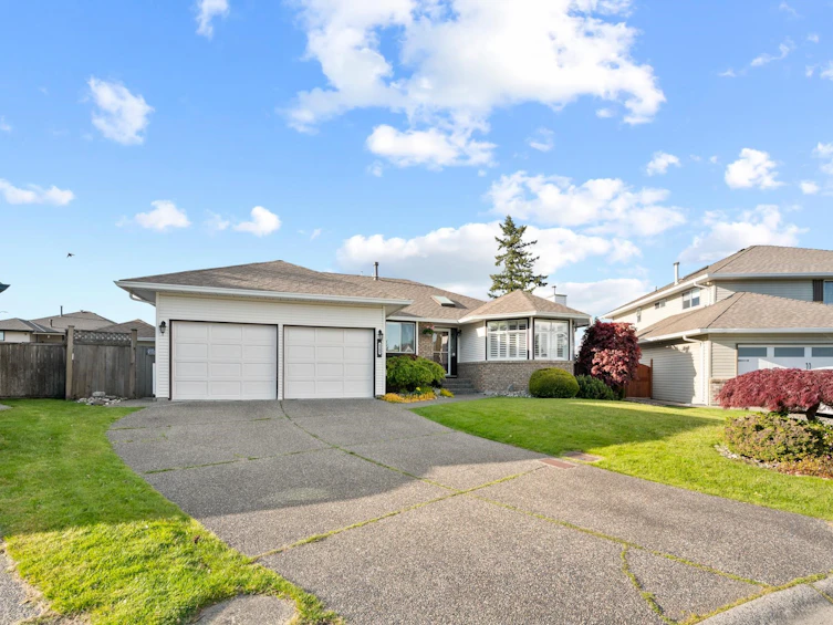 6389 187a Street, Surrey, BC, V3S 7W2