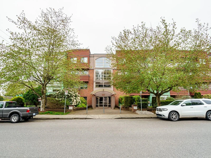 101 - 12025 207a Street, Maple Ridge BC V2X 0R3