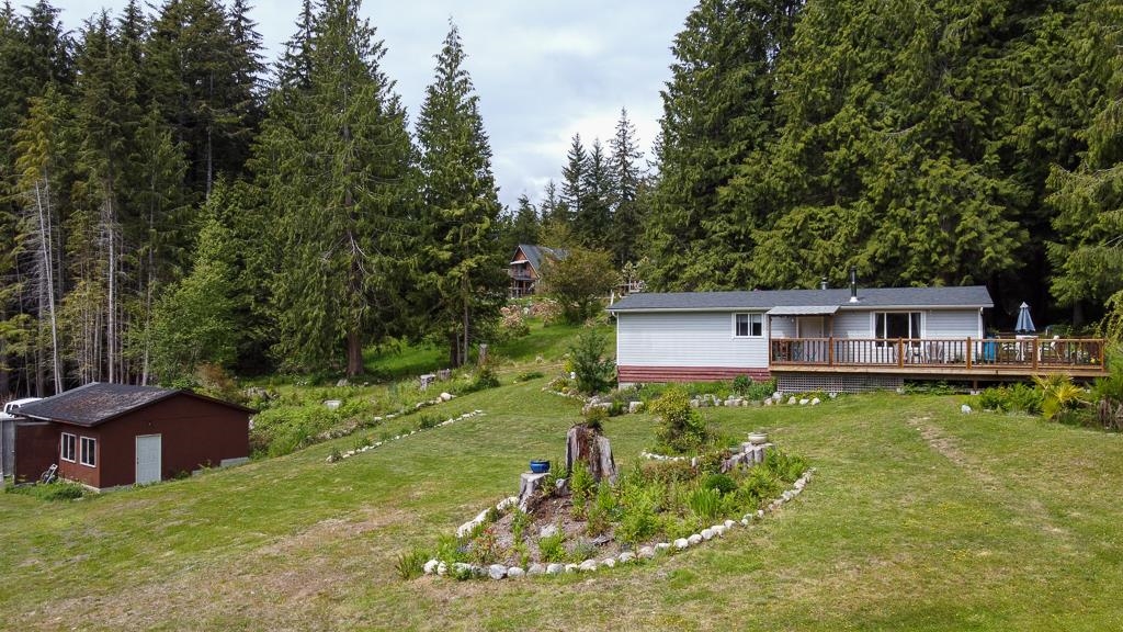 3237 Crystal Road, Roberts Creek, BC, V0N 2W1
