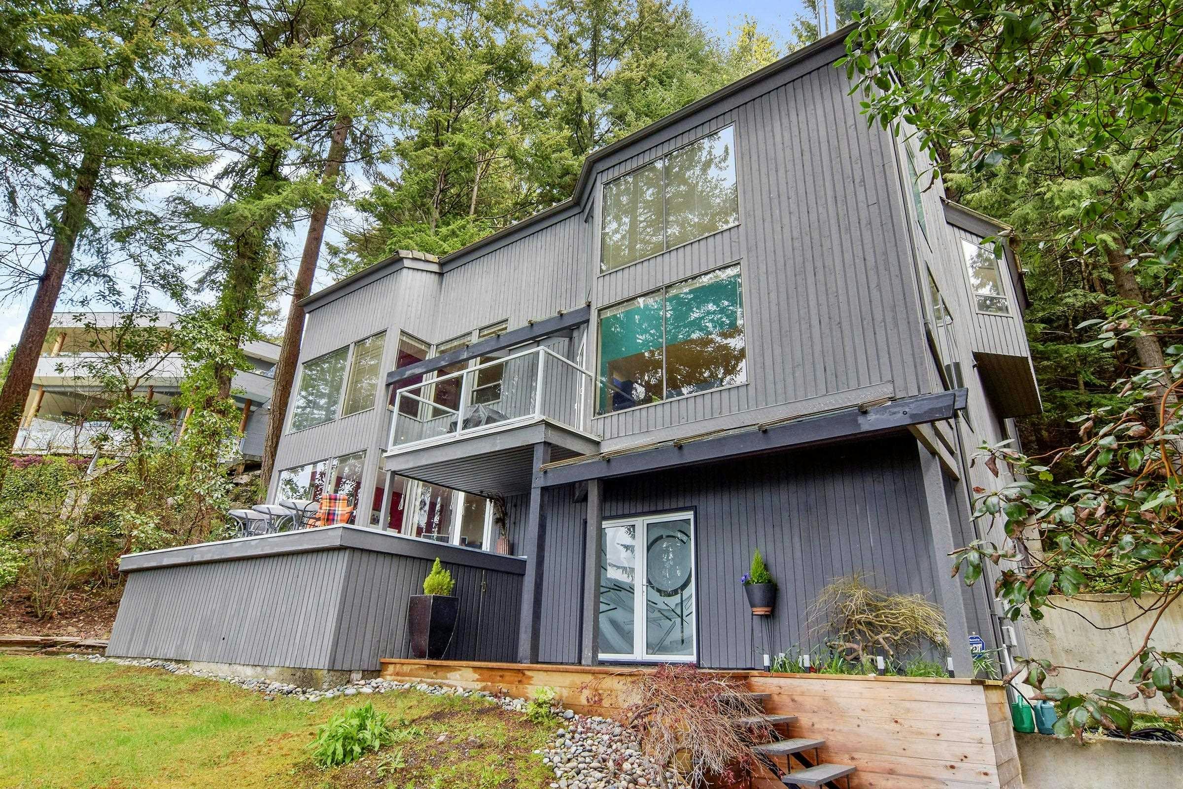 225 Mountain Drive, West Vancouver, BC, V0N 2E0