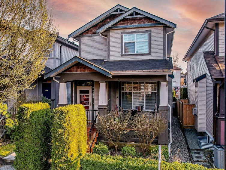 24328 102a Avenue, Maple Ridge, BC, V2W 1X9