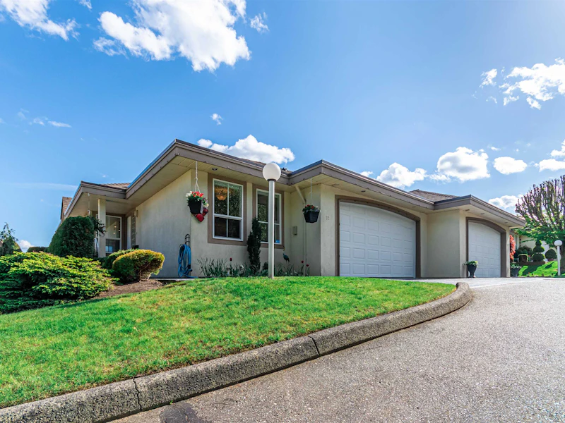 32 - 3354 Horn Street, Abbotsford BC V2S 7L3