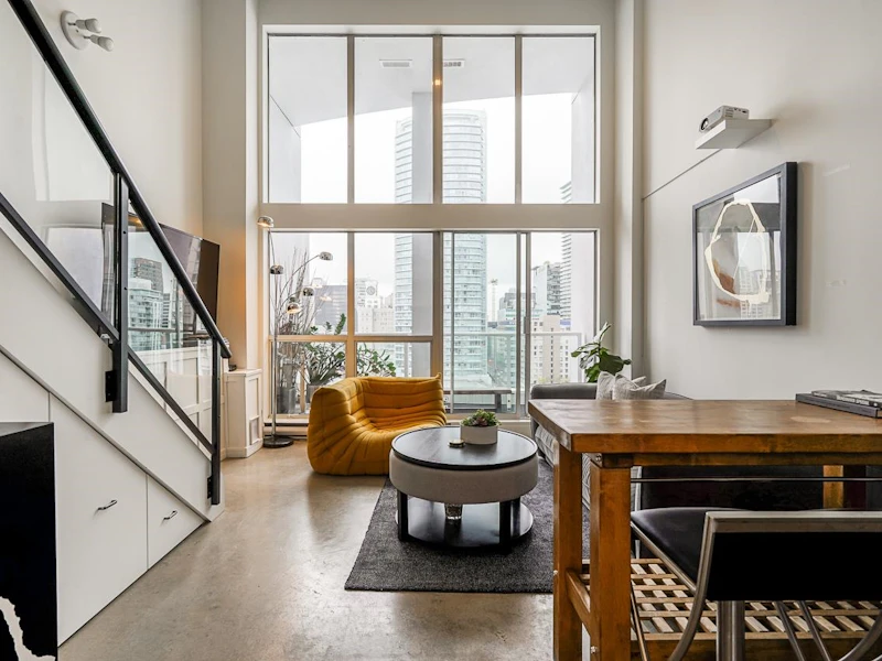 1014 - 933 Seymour Street, Vancouver BC V6B 6L6