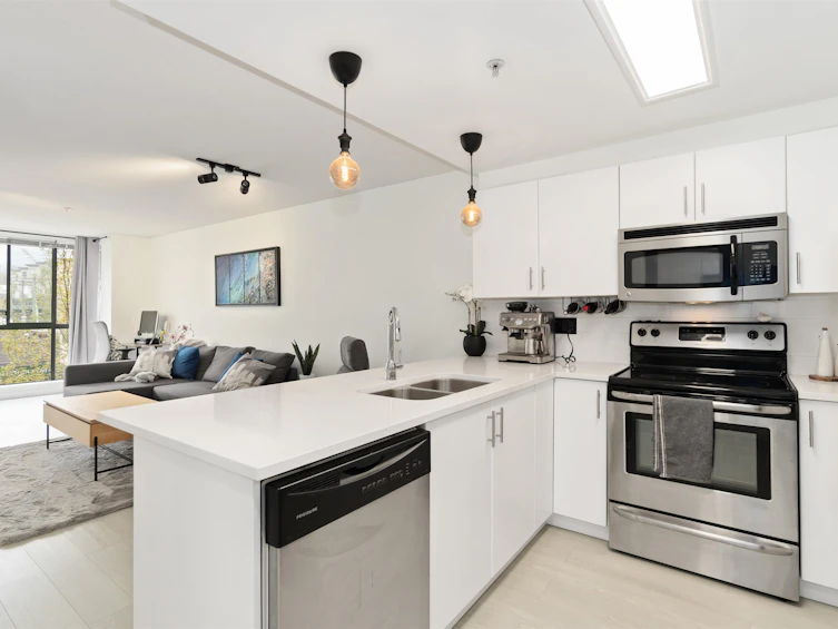 408-212 Lonsdale Avenue, North Vancouver, BC, V7M 2G1