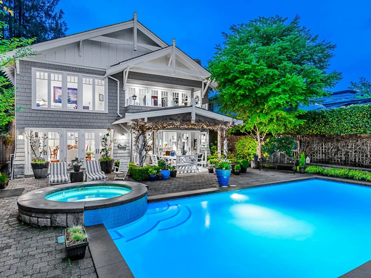 4472 Ross Crescent, West Vancouver, BC, V7W 1B2