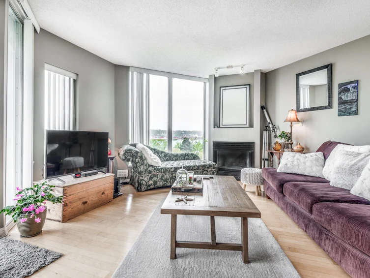 701-1135 Quayside Drive, New Westminster, BC, V3M 6J4