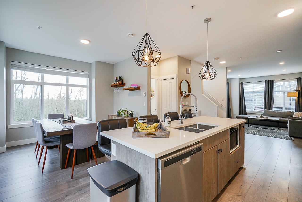 97-24108 104 Avenue, Maple Ridge, BC, V2W 0G4