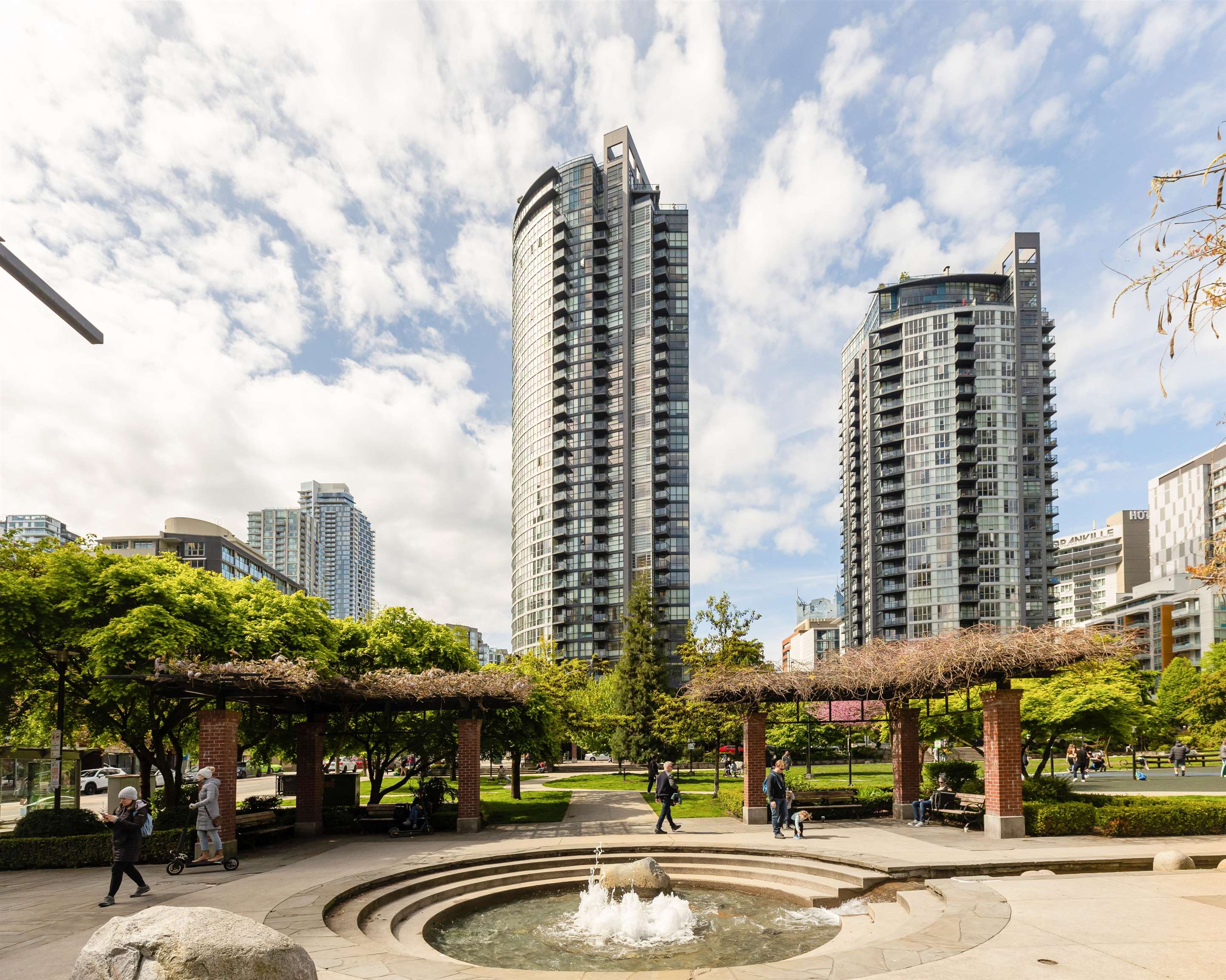304-1199 Seymour Street, Vancouver, BC, V6B 1K3