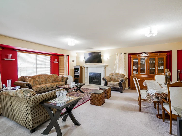 8229 167a Street, Surrey, BC, V4N 3H5