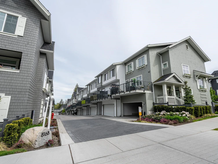 176-8168 136a Street, Surrey, BC, V3W 2Z6