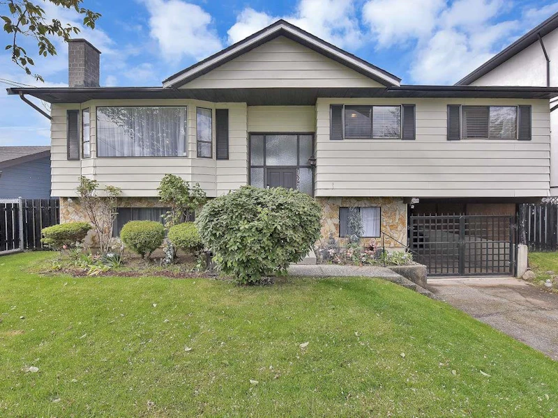 13921 92nd Avenue, Surrey BC V3V 1J3
