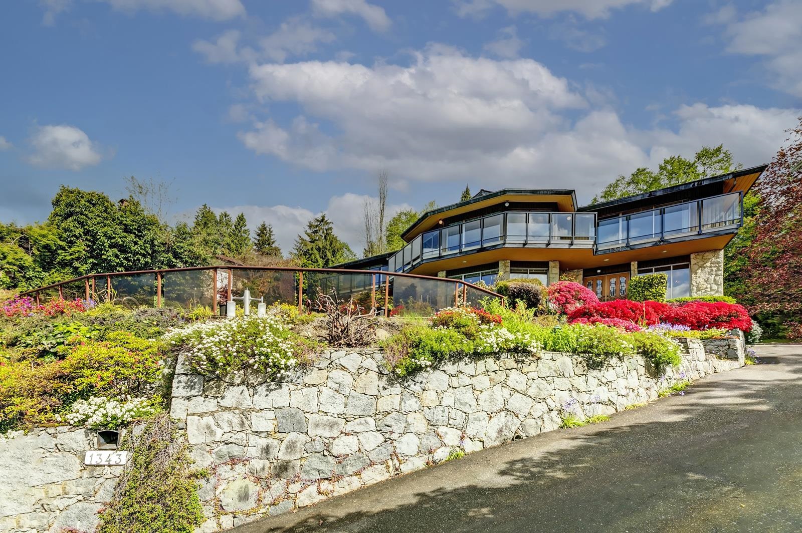 1343 Tyrol Road, West Vancouver, BC, V7S 2L5