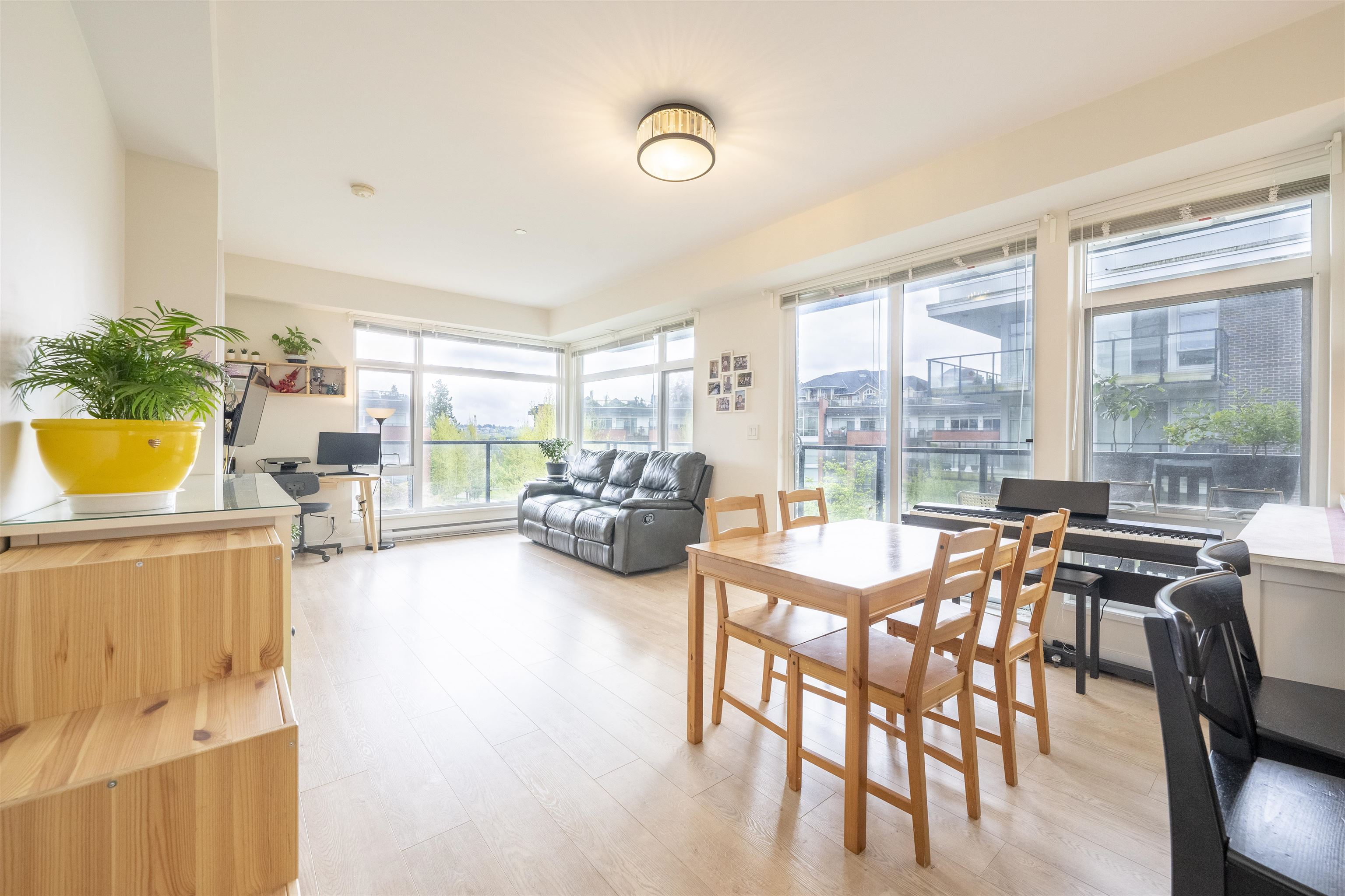 203-28 E Royal Avenue, New Westminster, BC, V3L 0B7