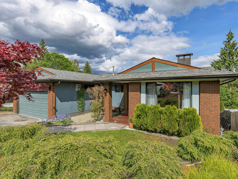 2785 Daybreak Avenue, Coquitlam BC V3C 2E8
