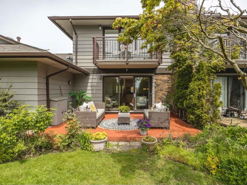 14013 Marine Drive, Surrey BC V4B 1A6