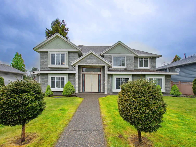10055 128 Street, Surrey, BC, V3T 2Z1
