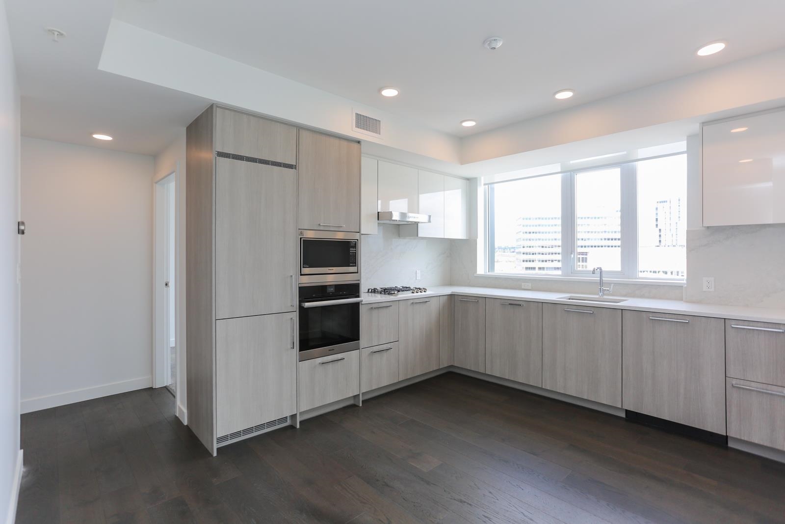 610-3200 Corvette Way, Richmond, BC, V6X 0T8