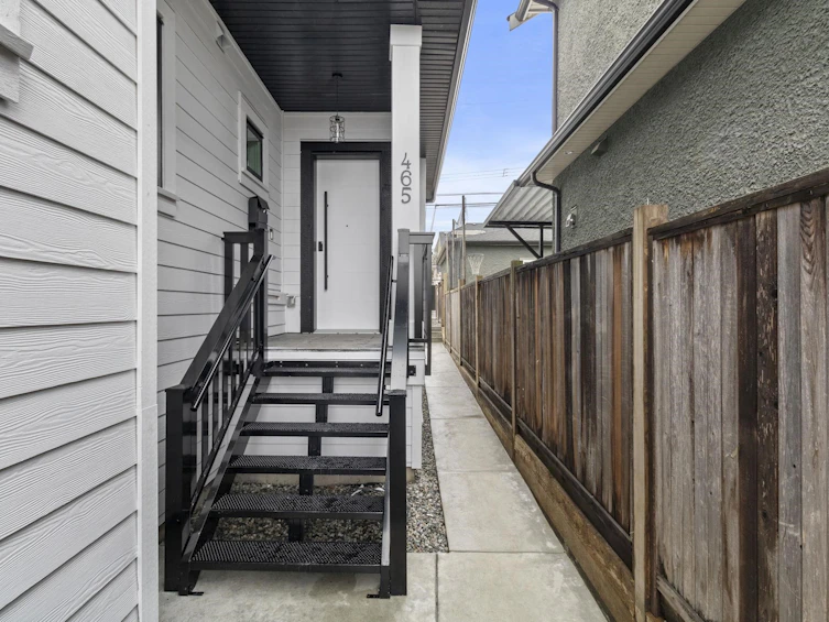 465 E 57th Avenue, Vancouver, BC, V5X 1S8