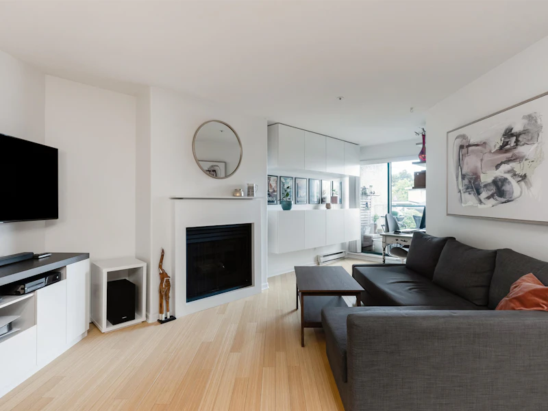 210 - 3131 Main Street, Vancouver BC V5T 3G8