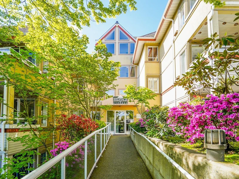 A3 - 1870 W 6th Avenue, Vancouver BC V6J 1R6