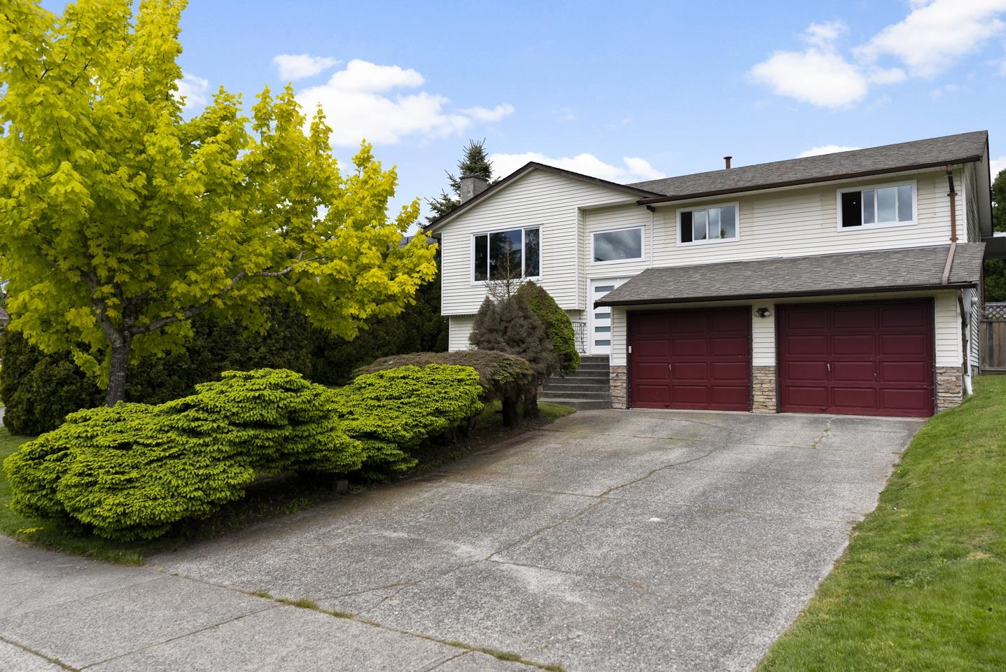15271 85 Avenue, Surrey, BC, V3S 2P5