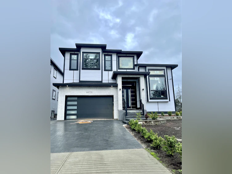 19775 33 Avenue, Langley, BC, V3A 0N9