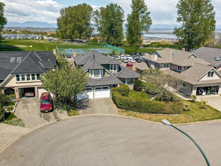 560 Seashell Drive, Delta, BC, V4L 2K8
