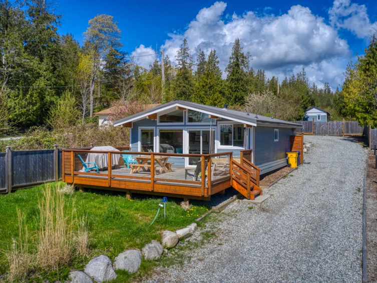 6244 Sunshine Coast Highway, Sechelt, BC, V7Z 0M1