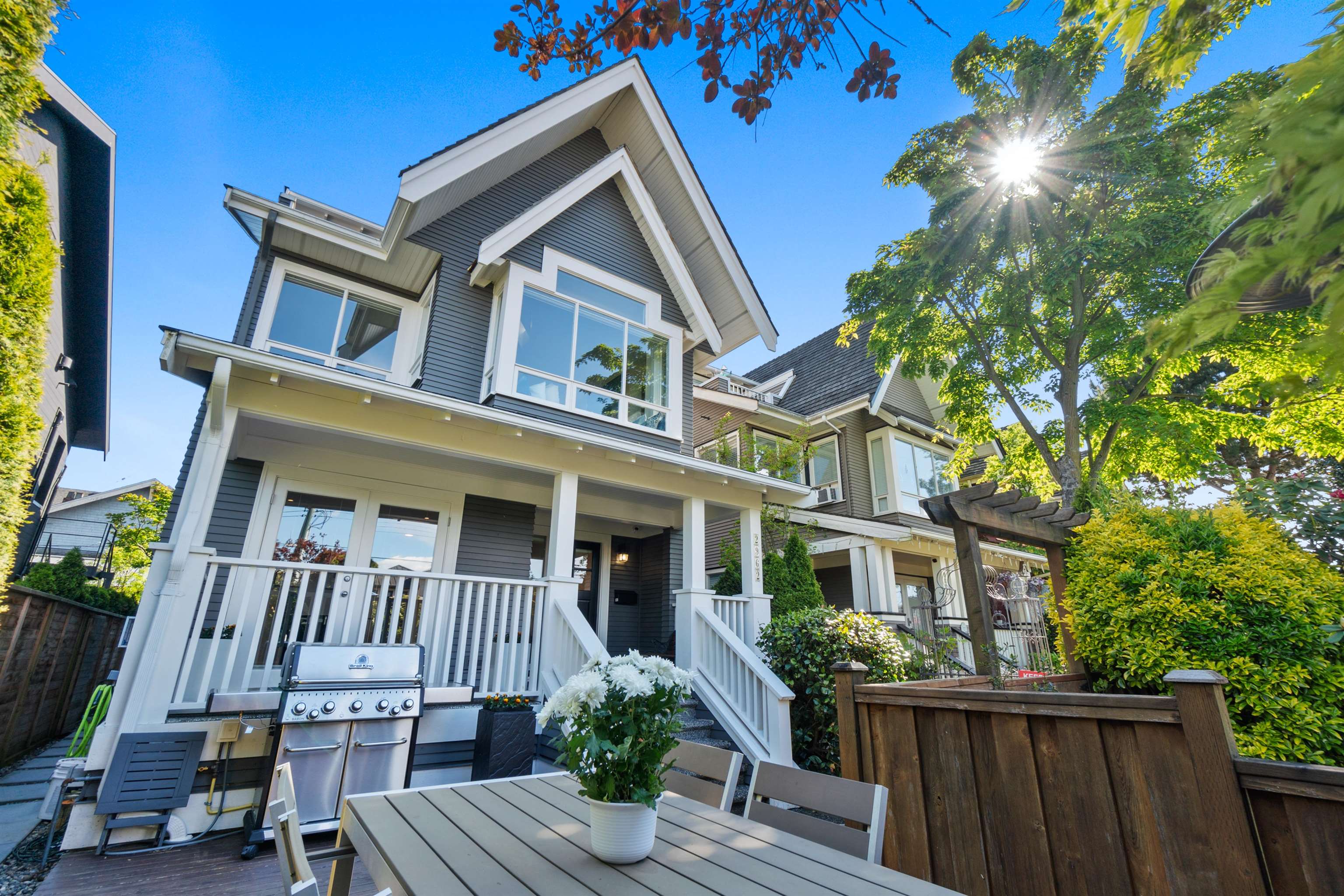 2962 Point Grey Road, Vancouver, BC, V6K 1B1