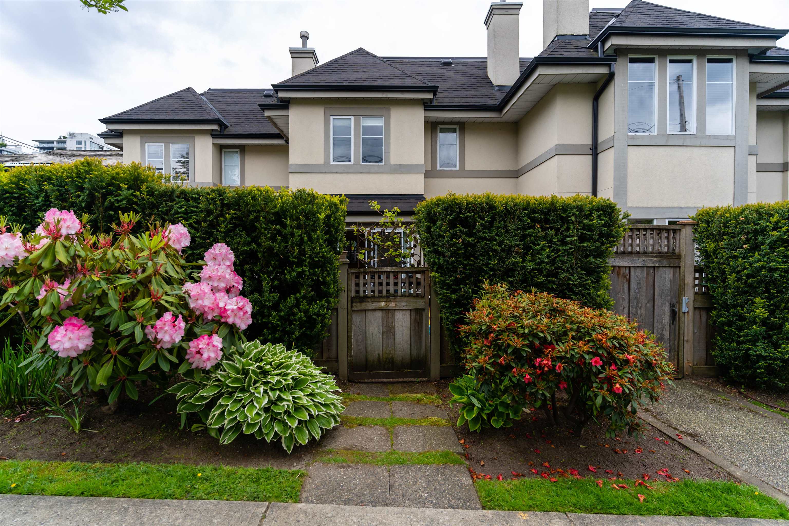 116-245 W 15th Street, North Vancouver, BC, V7M 1S3