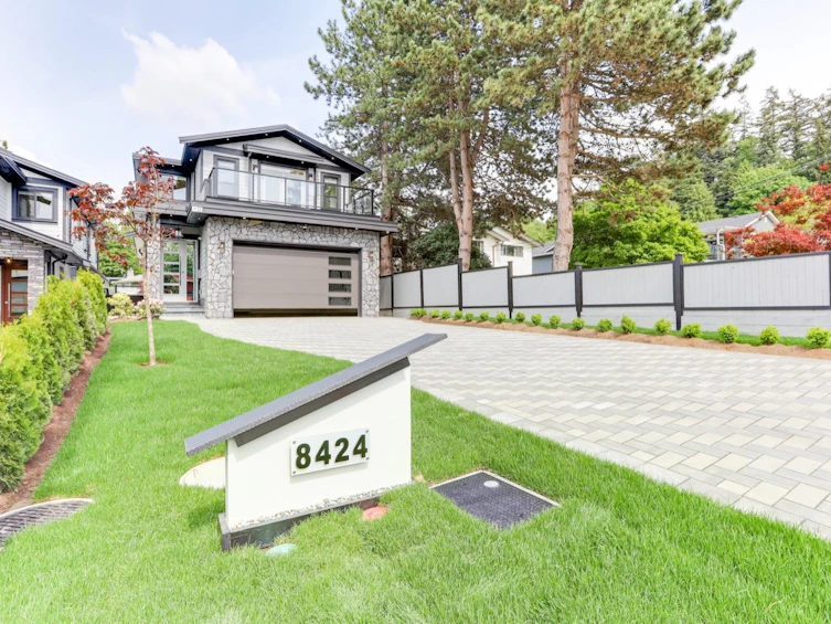 8424 Centre Street, Delta, BC, V4C 3X4