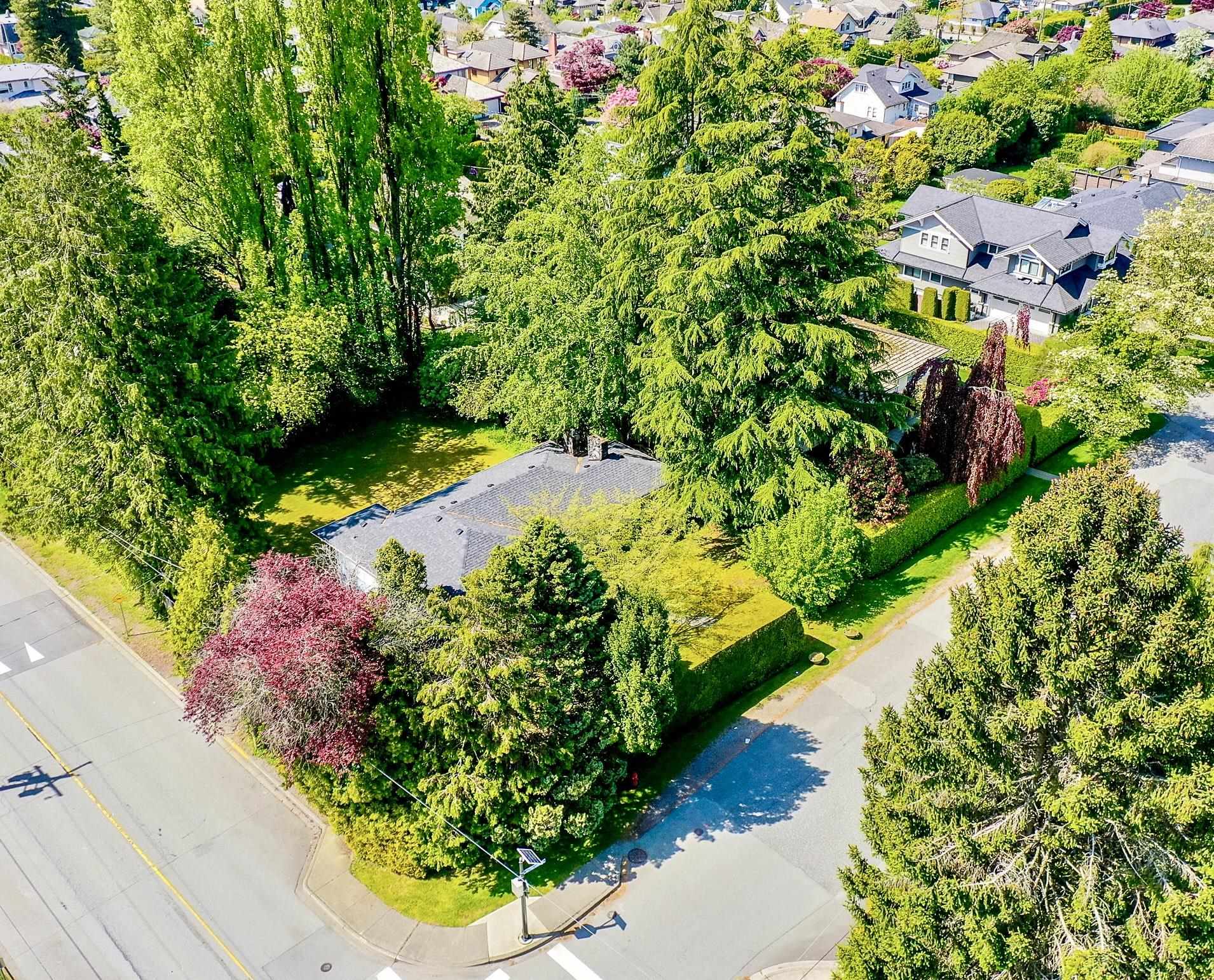 2210 Jefferson Avenue, West Vancouver, BC, V7V 2A8