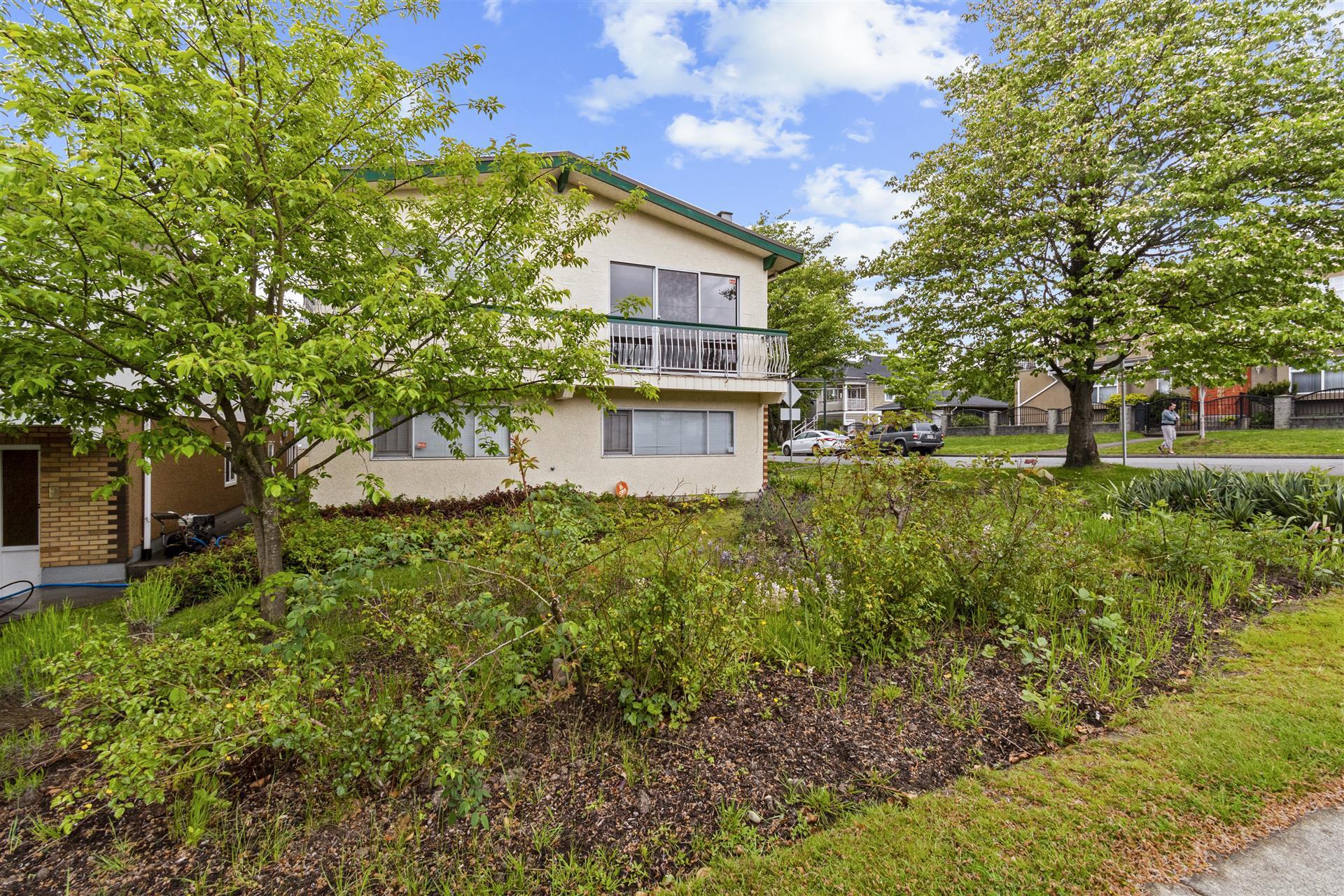 18 W 62nd Avenue, Vancouver, BC, V5X 2E1