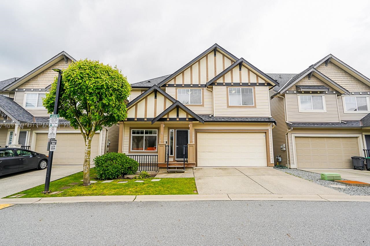 8-6195 168 Street, Surrey, BC, V3W 5S3