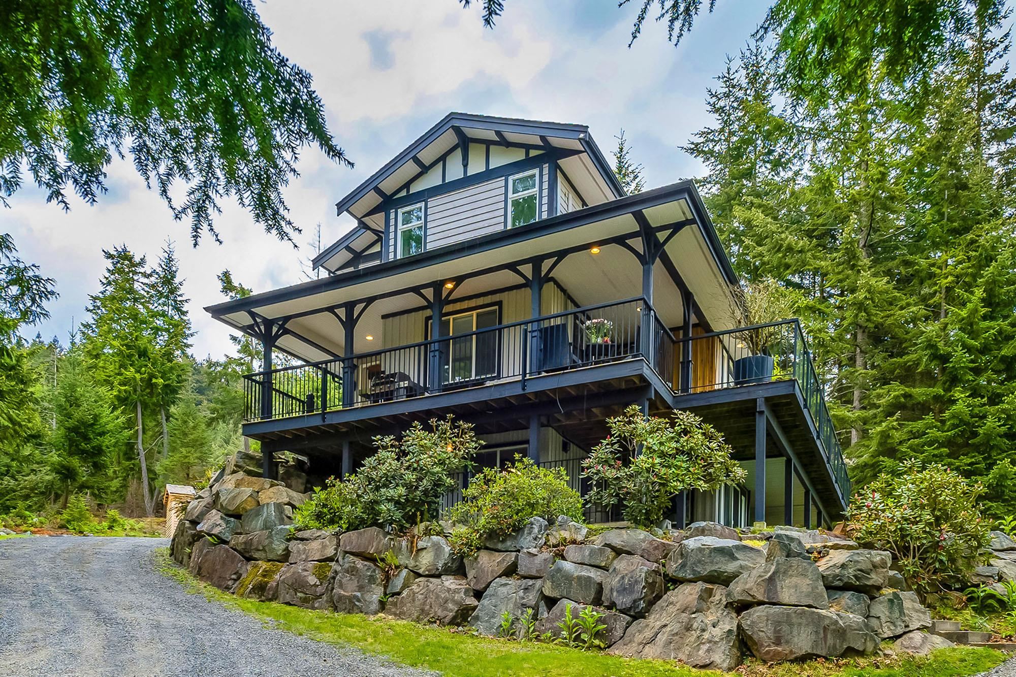 341 Aerie Tree Lane, Bowen Island, BC, V0N 1G2