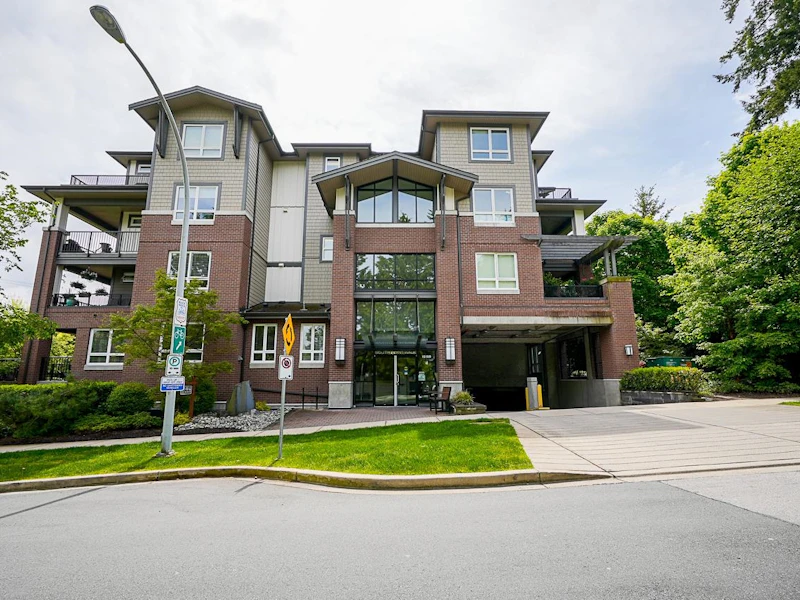 106 - 15188 29a Avenue, Surrey BC V4P 1H1