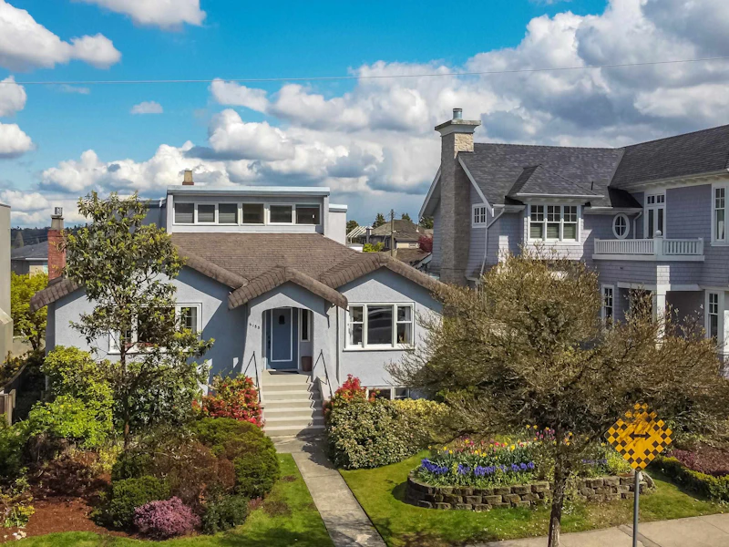 4188 Carnarvon Street, Vancouver BC V6L 2S2