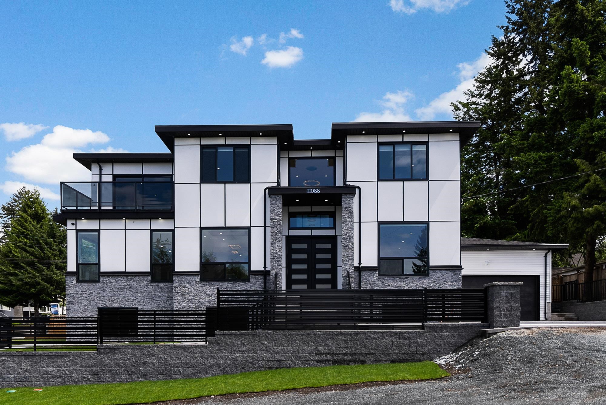 11088 129a Street, Surrey, BC, V3T 3L1