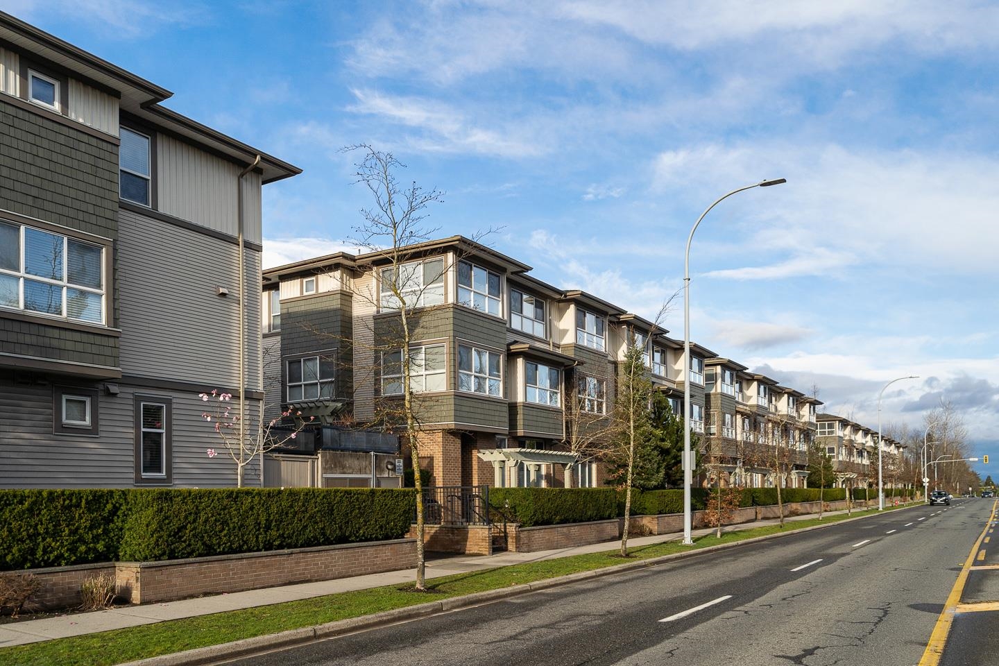 37-15353 100 Avenue, Surrey, BC, V3R 3S6