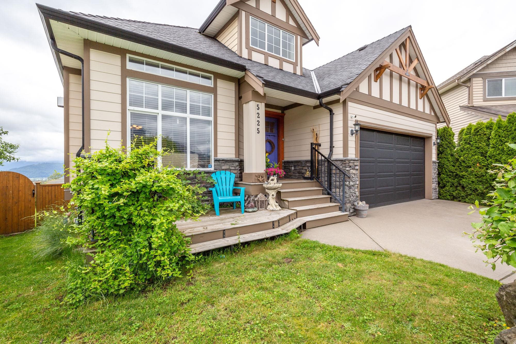 5225 Demontigny Court, Chilliwack, BC, V2R 0B4