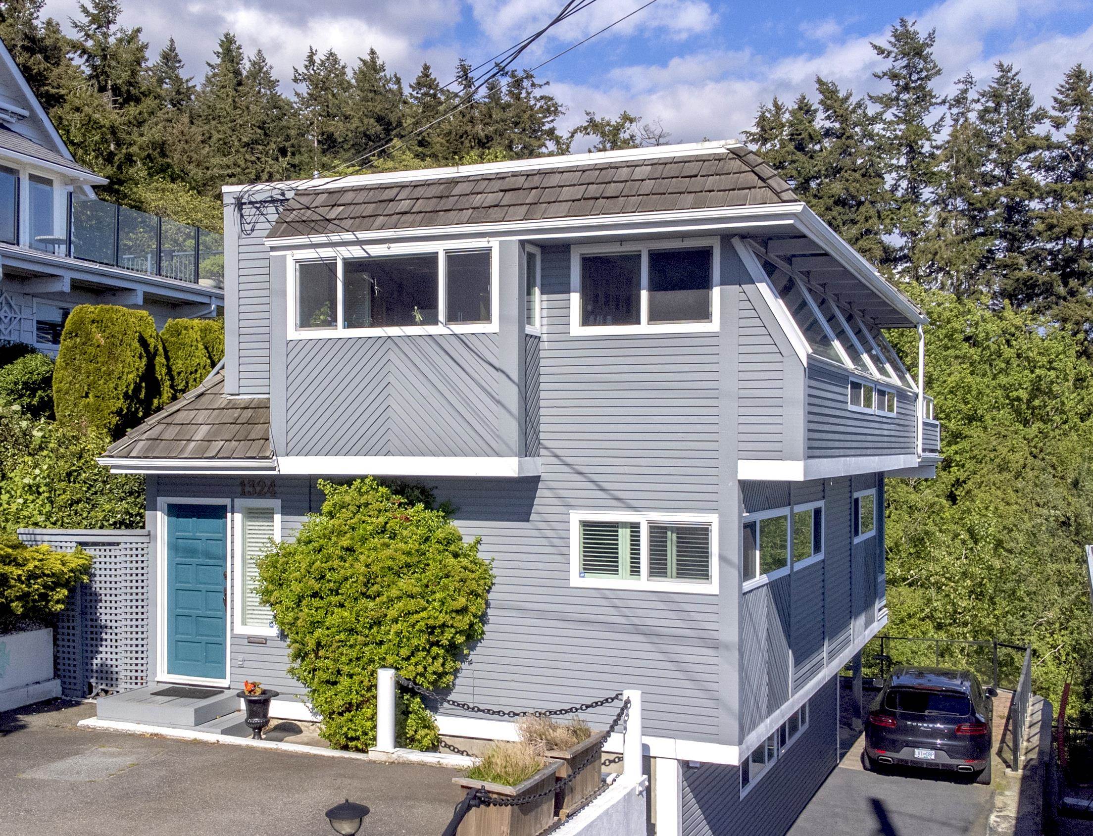 1324 High Street, Surrey, BC, V4B 3N6