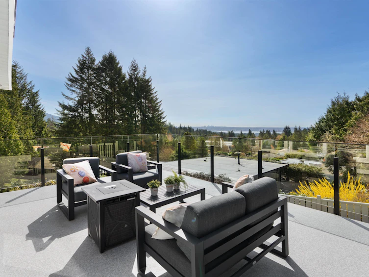 89 Glenmore Drive, West Vancouver, BC, V7S 1A9
