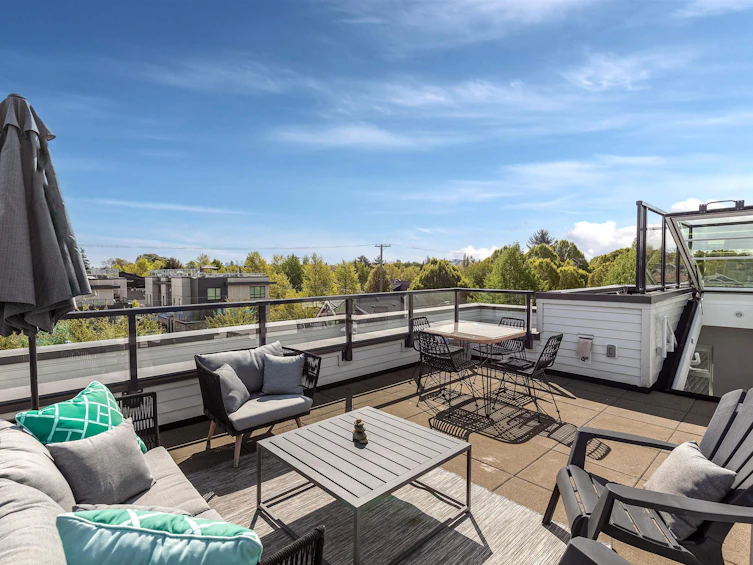 11-365 E 16th Avenue, Vancouver, BC, V5T 2T7